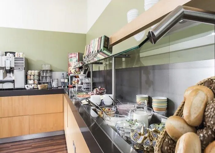 Отель Good Morning 2*